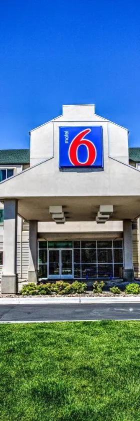 米苏拉6号汽车旅馆，位于米苏拉的酒店