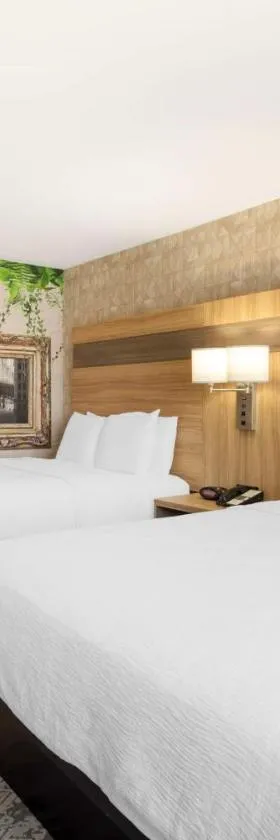 Best Western Glenview - Chicagoland Inn and Suites，位于格伦维尤的酒店