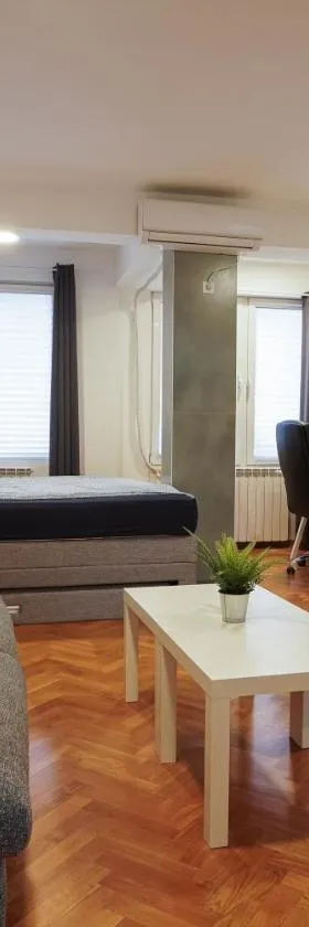 Apartment Grau，位于Žarkovo的酒店