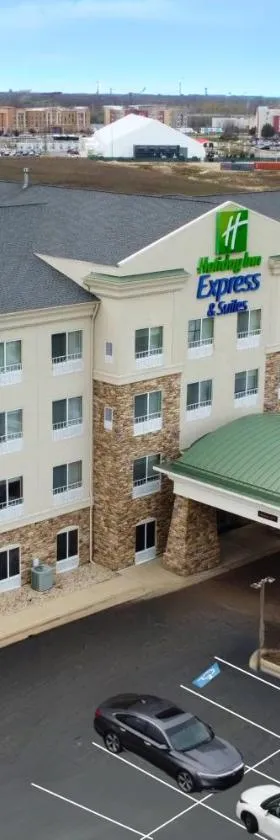 Holiday Inn Express Hotel & Suites Waukegan/Gurnee by IHG，位于沃基根的酒店