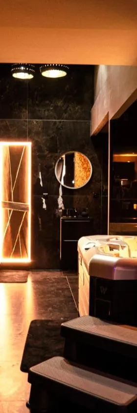 Douceur du Charme - Love-room à Charmes entre Epinal et nancy，位于沙尔姆的酒店
