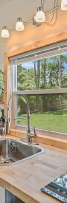 Summer Tiny House，位于西棕榈滩的酒店