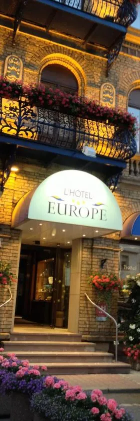 Hôtel EUROPE，位于萨维尔纳的酒店