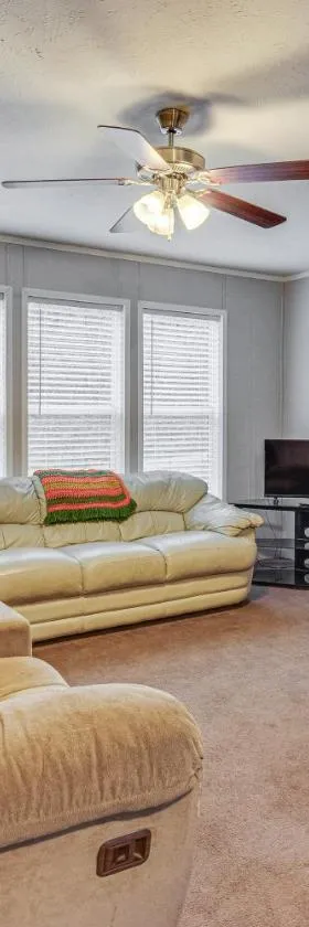 Pet-Friendly Home about 10 Mi to Hocking Hills!，位于South Bloomingville的酒店