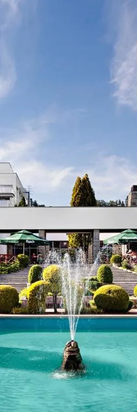 帕拉普鲁迪亚酒店，位于鲁特罗的酒店