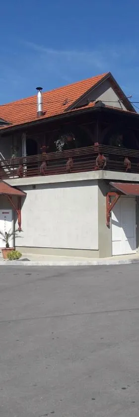 Guesthouse Kod mosta，位于卡尔洛瓦茨的酒店
