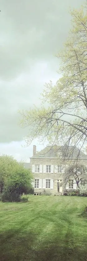 Maison d'hôtes La Doucelle culture et bien-être，位于Lignieres-Orgeres的酒店