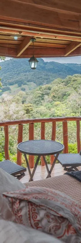 Cedrela Eco-Lodge & Restaurante，位于Copey的酒店