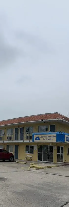 格罗夫斯美洲最佳价值套房酒店 ，位于格罗夫斯的酒店