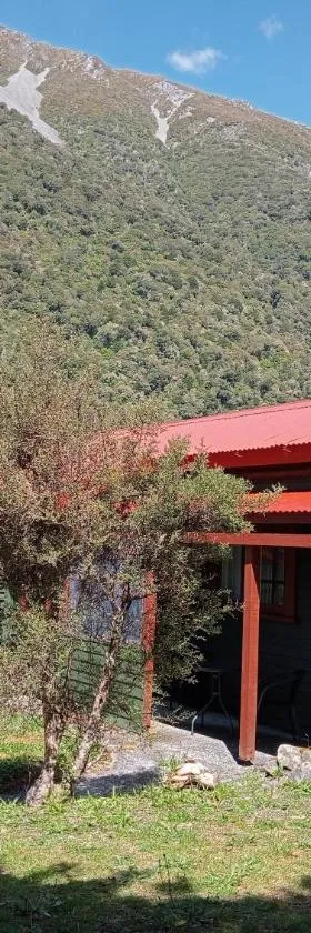 Rata Lodge Accommodation，位于Otira的酒店