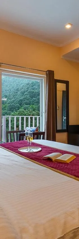 Hotel Vista Bhowali, Nainital - Vegetarian，位于博瓦利的酒店