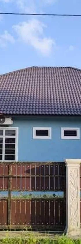 Gemia Rumah Tamu - 3 bilik aircond - near nasi dagang Atas tol，位于Kampong Kedai Buloh的酒店