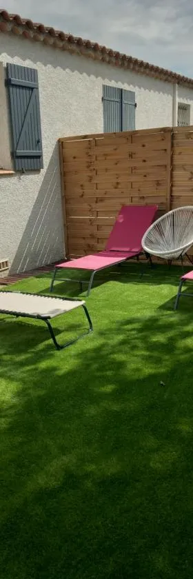 Appartement avec jardin，位于Servian的酒店