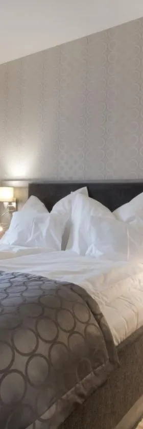 Bubble Hotel és Rendezvényközpont，位于佐洛埃格塞格的酒店