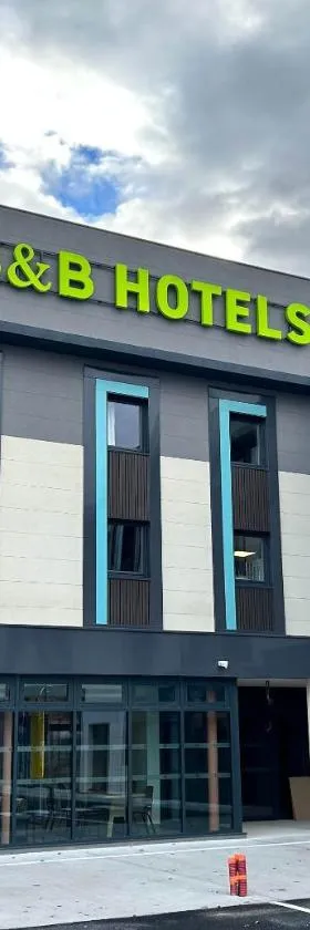 B&B HOTEL Massieux Genay，位于Genay的酒店