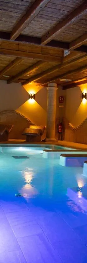 Hotel Spa Viña Real，位于阿雷瓦洛的酒店