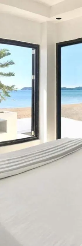 Blue Coast Beach Hotel，位于Santa Ana的酒店