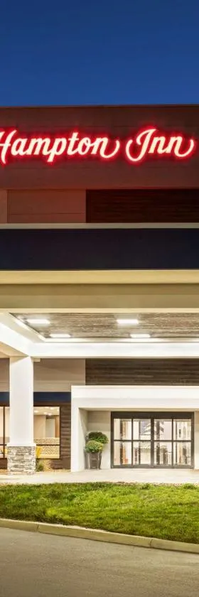 堪萨斯城机场汉普顿酒店，位于堪萨斯城的酒店