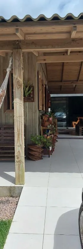 Casa Jardim，位于Balneário Gaivotas的酒店