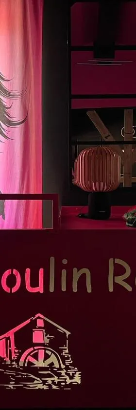 Love Room du Moulin Rose，位于普罗旺斯地区特朗的酒店