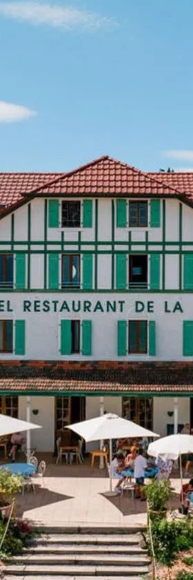 Hôtel de la Plage，位于艾克塞恩维克斯的酒店