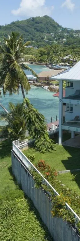 VallonEnd Beachfront villa with excellent view，位于贝尔欧布莱的酒店