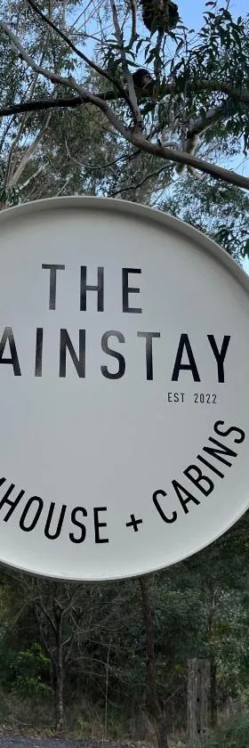 THE MAINSTAY Farmstay - book one of 4 houses or all 4, minutes to Seal Rocks!，位于Bungwahl的酒店