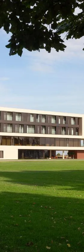 Hotel Materra，位于奥西耶克的酒店