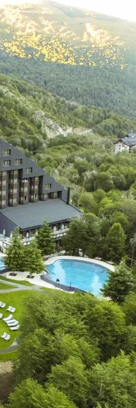 Hotel Termas Chillán，位于奇廉内瓦达斯的酒店