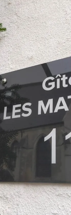 Gite Les Matines，位于Sebourg的酒店
