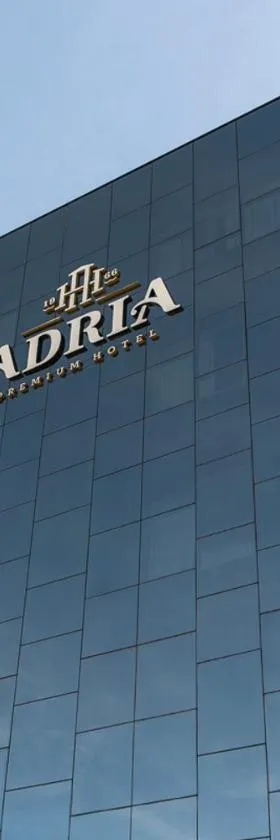 Adria Premium Hotel，位于瓜拉普阿瓦的酒店