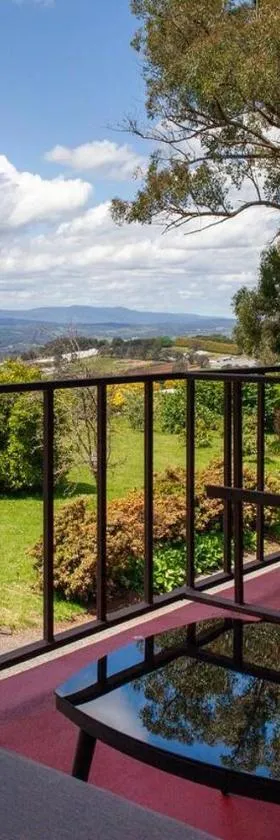 Vista Suite Treetops Silvan Valley Lodge，位于Silvan的酒店
