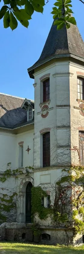 Château de Moulède，位于Linars的酒店