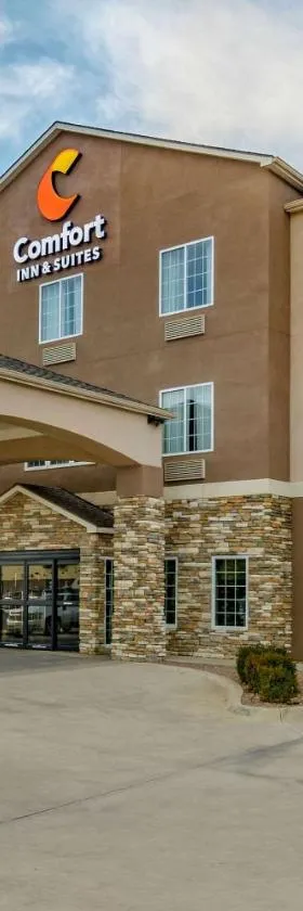 Comfort Inn & Suites near Bethel College，位于Newton的酒店