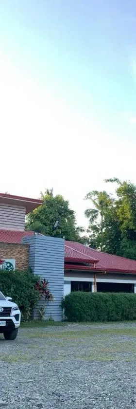 Batis ni Juan Leisureland，位于Dipaculao的酒店