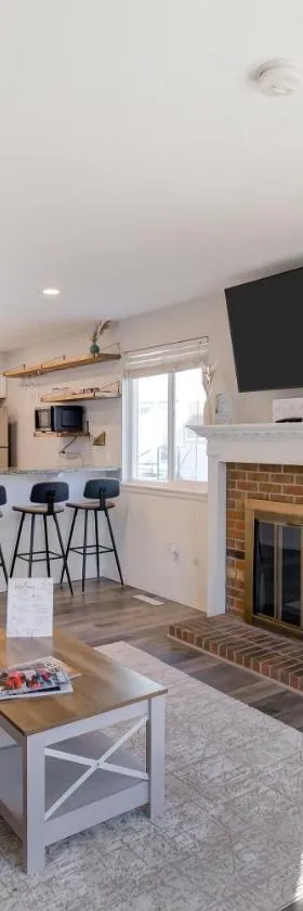 Comfy Family-size Townhome 2BR-5 People near Old town Arvada-10min walk，位于阿瓦达的酒店