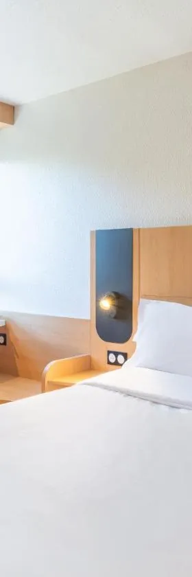 B&B HOTEL Lyon Eurexpo Bron，位于布隆的酒店