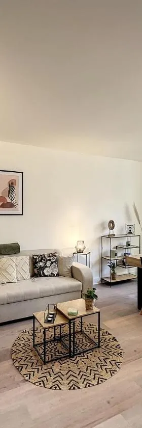Le Cocon de Han duplex spacieux au pied des Grottes，位于莱斯河畔的汉恩的酒店