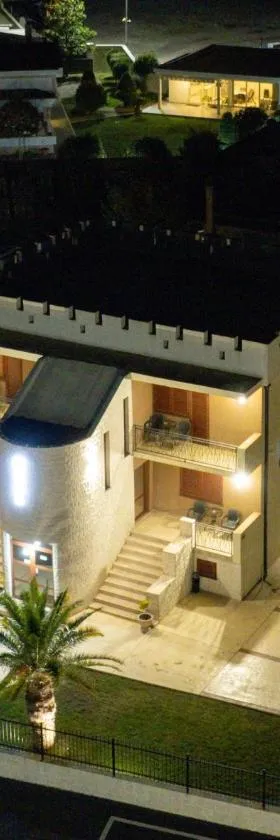 Motel Zeta Lux，位于Mitrovići的酒店