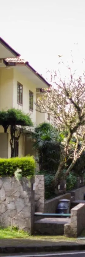 普里塞缇阿布迪旅馆，位于万隆的酒店