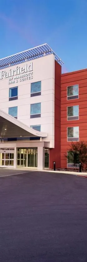 Fairfield Inn & Suites by Marriott Phoenix West/Tolleson，位于凤凰城的酒店