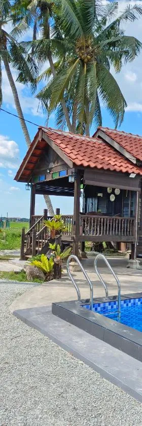 Kampung Cheq Homestay - Private Pool, Free Wifi, Netflix，位于Penaga的酒店