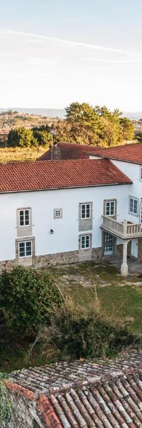 Camiño Ancho casa rural，位于卡拉米尼亚尔镇的酒店