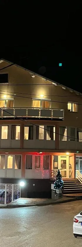 Apartmani Li，位于利夫诺的酒店