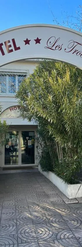 乐斯特龙涅斯酒店，位于蒙彼利埃的酒店