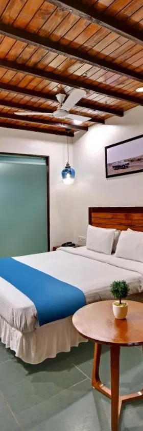 The Fern Leo Beach Resort , Madhavpur，位于博尔本德尔的酒店