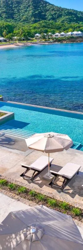 Hawksbill Resort Antigua - All Inclusive，位于Five Islands Village的酒店