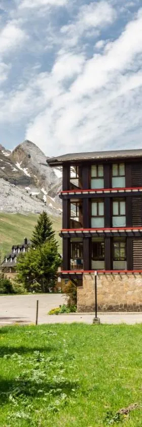 Snö Hotel Candanchú，位于坎丹奇奥的酒店