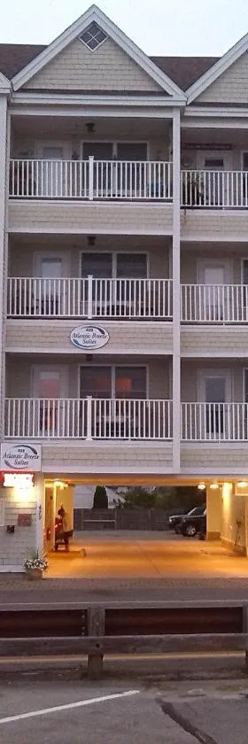 大西洋微风套房酒店，位于汉普顿的酒店