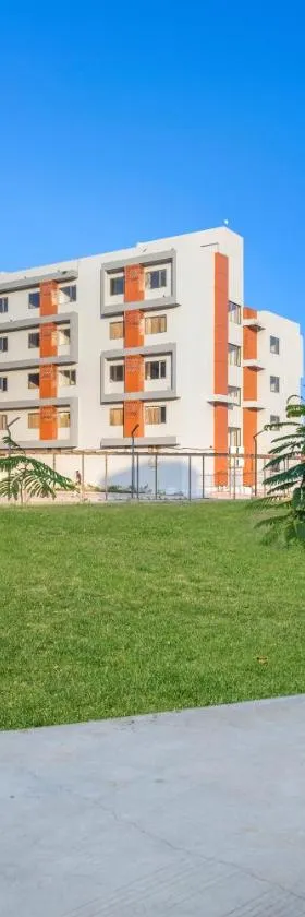 Pride Elite Wellness Resort Becharaji Near Becharaji Railway Station，位于Sitāpur的酒店